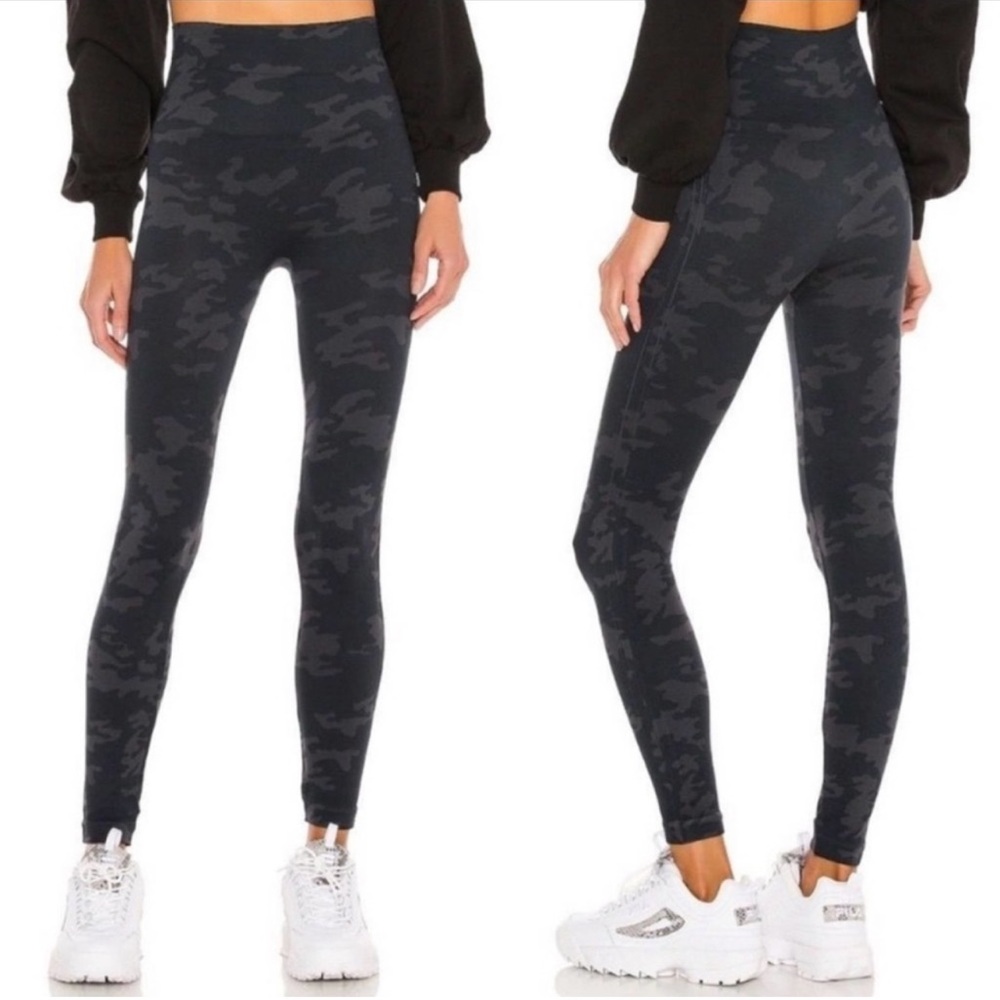 SPANX Look At Me Now Seamless Legging